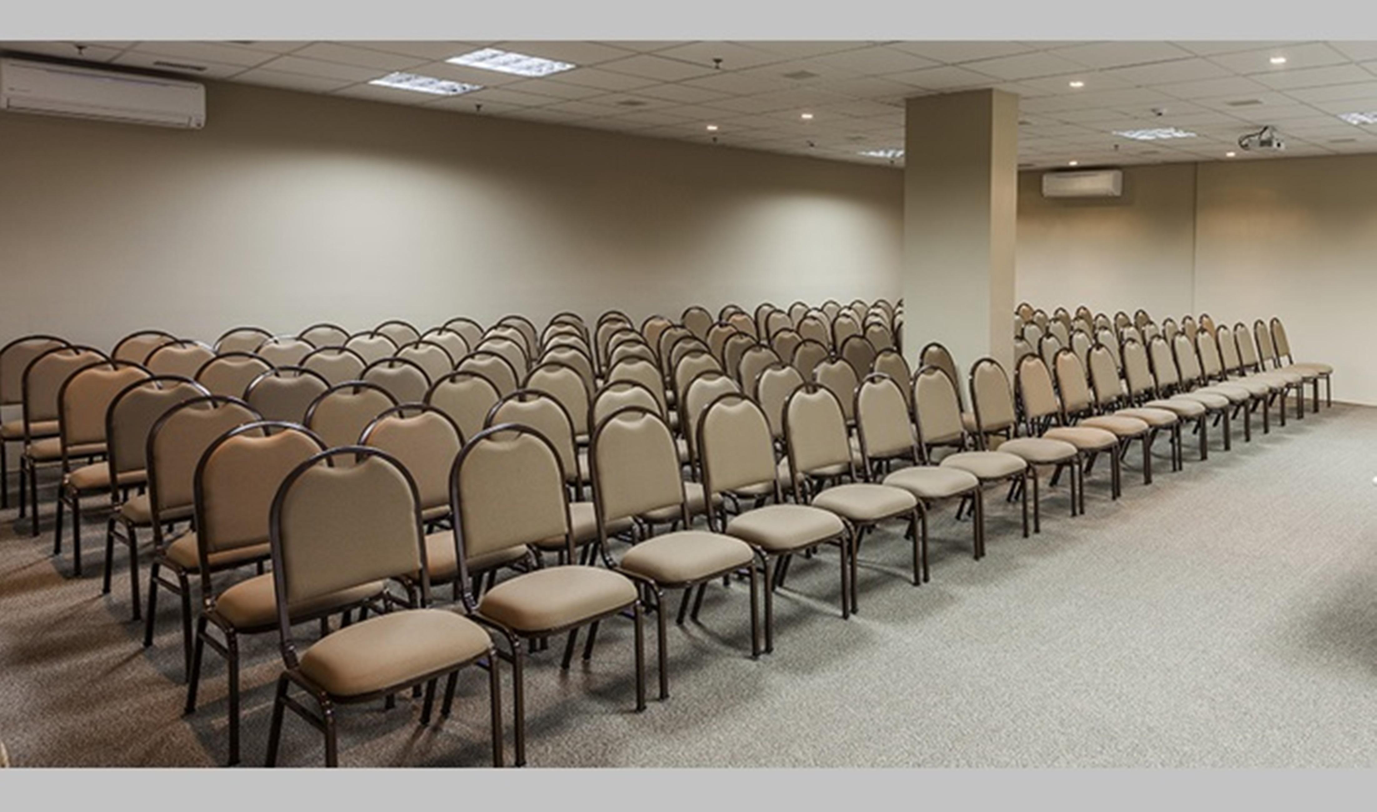 Jade Hotel Brasilia Candangolandia ภายนอก รูปภาพ Banquet chairs