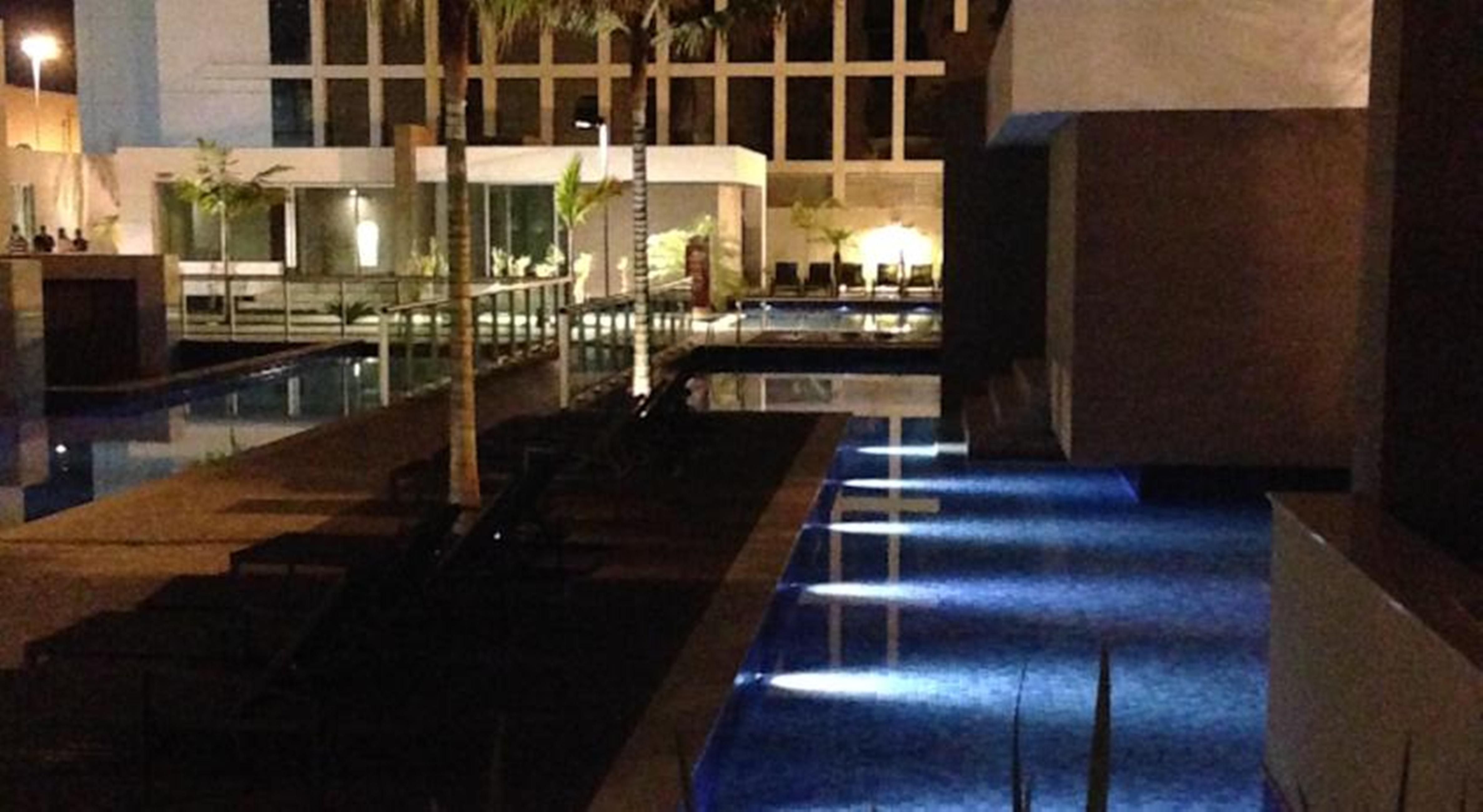 Jade Hotel บราซิเลีย ภายนอก รูปภาพ The pool at the hotel