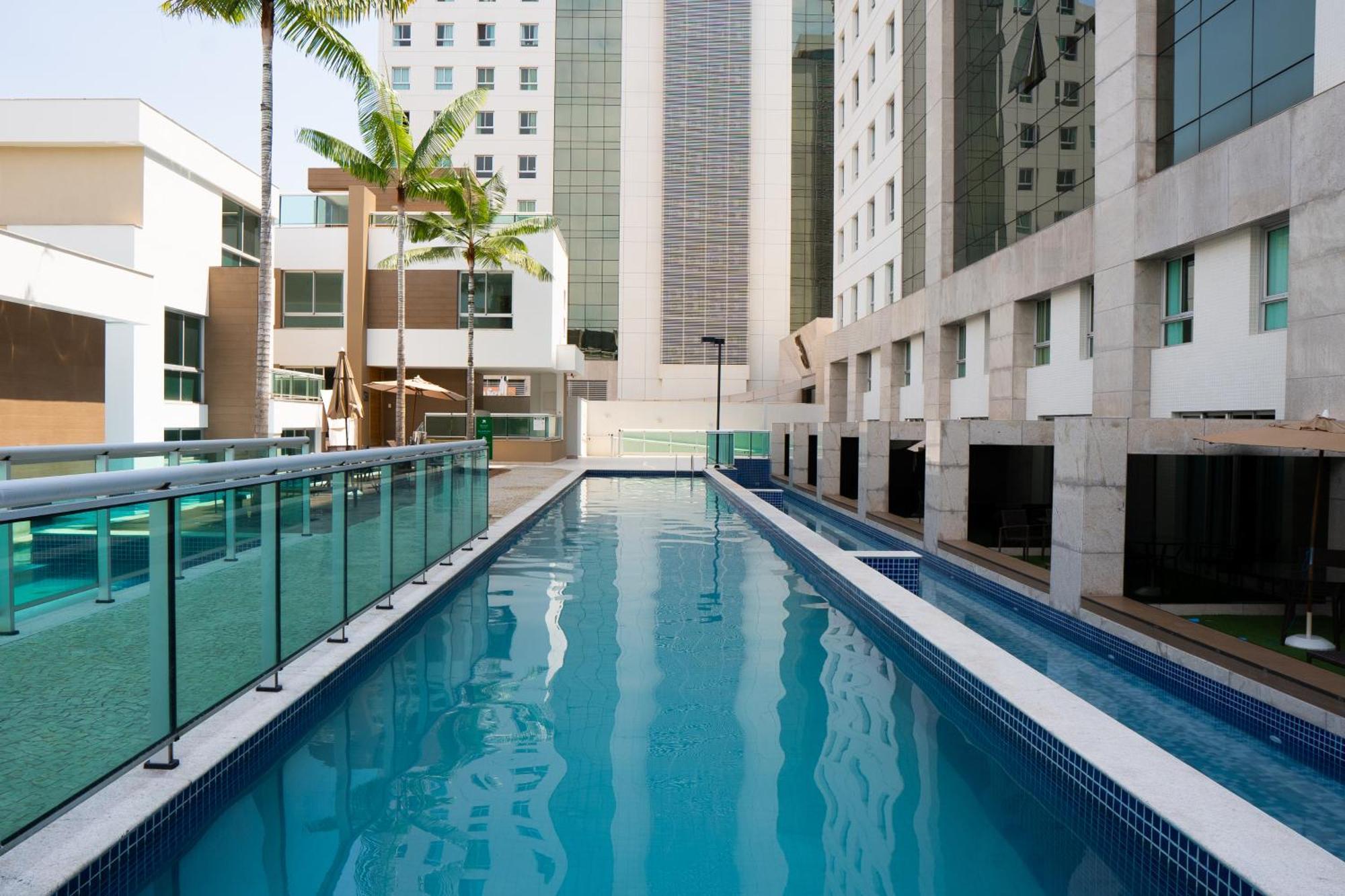 Jade Hotel บราซิเลีย ภายนอก รูปภาพ The pool at the complex