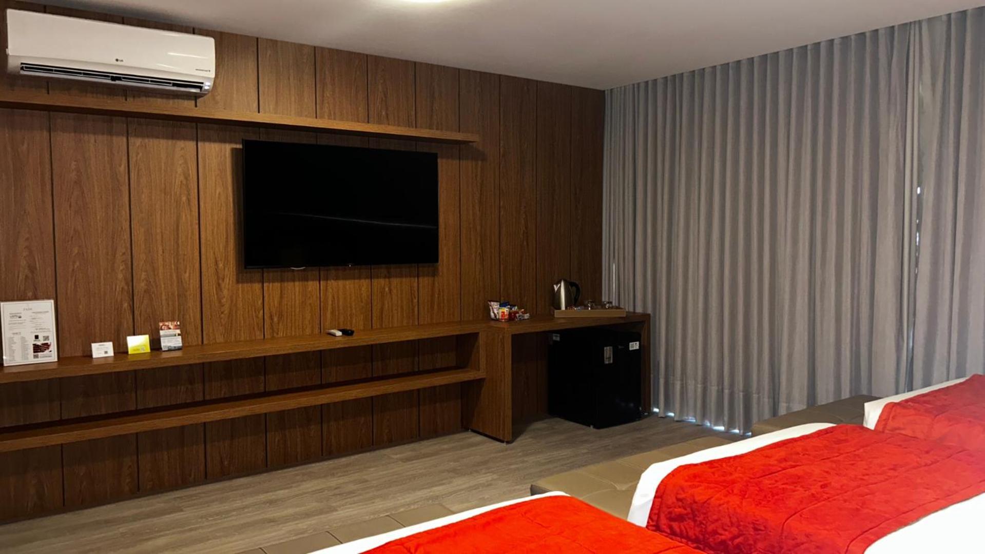 Jade Hotel Brasilia Candangolandia ภายนอก รูปภาพ A room at the hotel